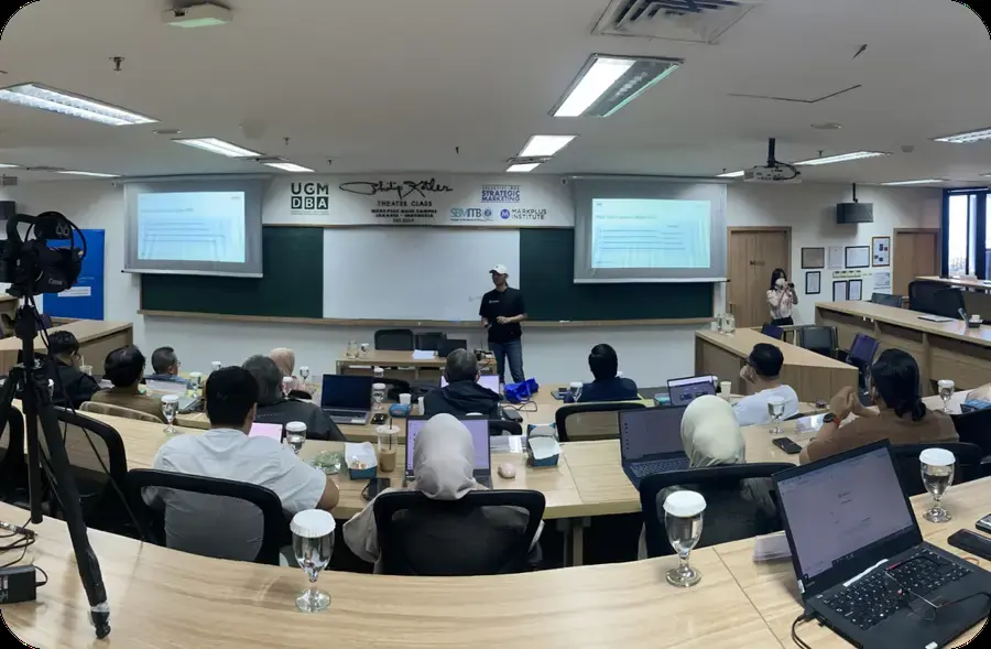 Kelas MBA (Master of Business Automation) at Philip Kotler Theater